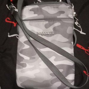 Baggallini Crossbody bag